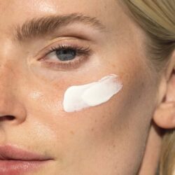 Daily Hydra Cream: Lightweight facial moisturizer for instant hydration and antioxidant protection.