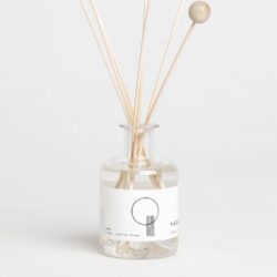 Hetkinen Metsä Scent Diffuser - Immerse yourself in the invigorating scent of a major, vertical forest with this natural room fragrance.