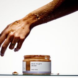 Body Scrub 00.14: Natural brown sugar scrub with moisturizing plant-based oils